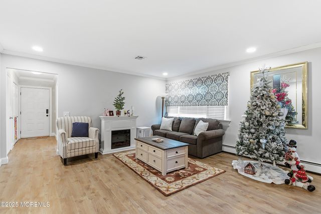 12 Plymouth Drive, Berkeley, NJ 08721