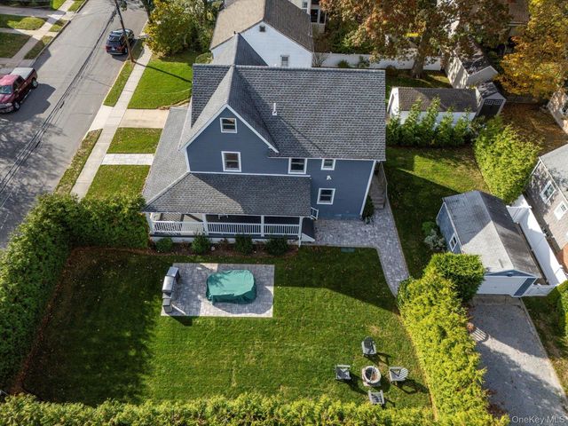 2 Atlas Avenue, Malverne, NY 11565