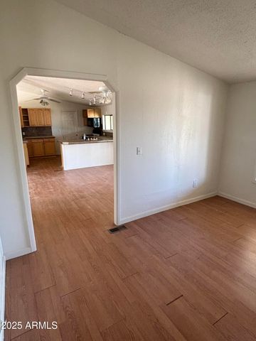 22875 W CACTUS WREN Lane, Congress, AZ 85332