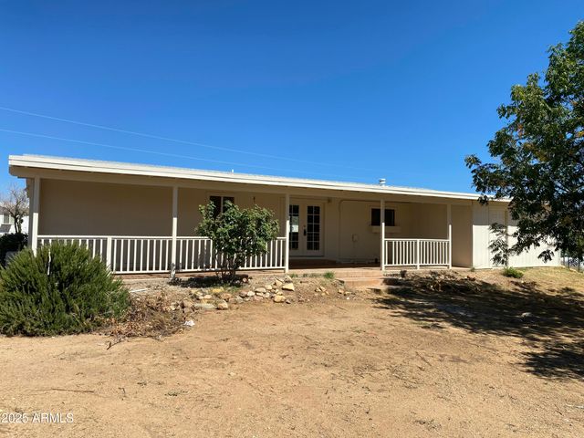 22875 W CACTUS WREN Lane, Congress, AZ 85332