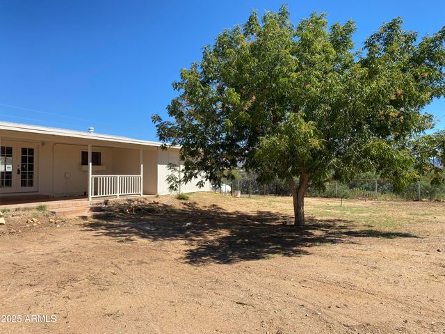 22875 W CACTUS WREN Lane, Congress, AZ 85332