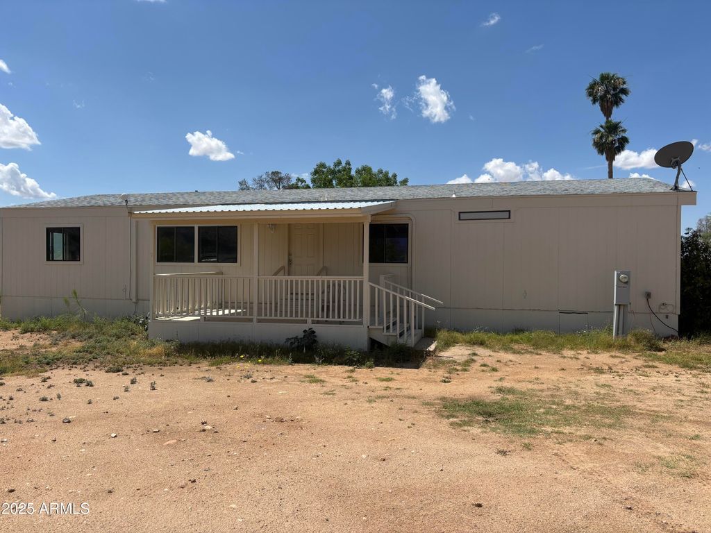 22875 W CACTUS WREN Lane, Congress, AZ 85332