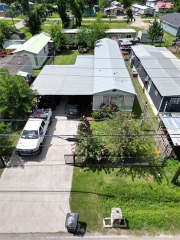 513 Arcadian Dr, Crosby, TX 77532