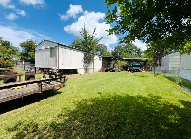 513 Arcadian Dr, Crosby, TX 77532