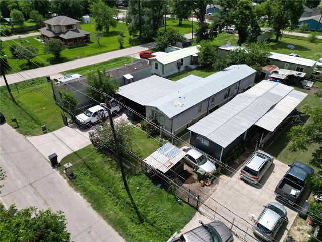 513 Arcadian Dr, Crosby, TX 77532