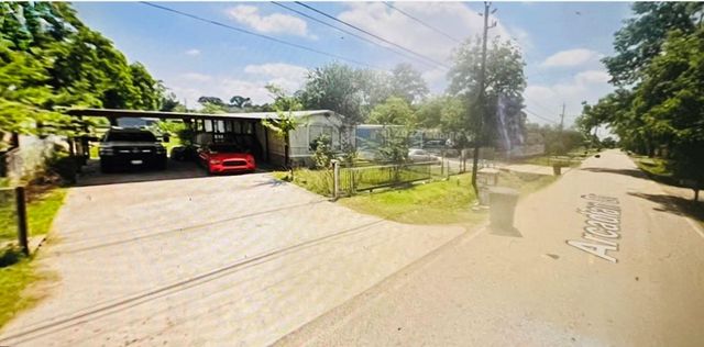 513 Arcadian Dr, Crosby, TX 77532