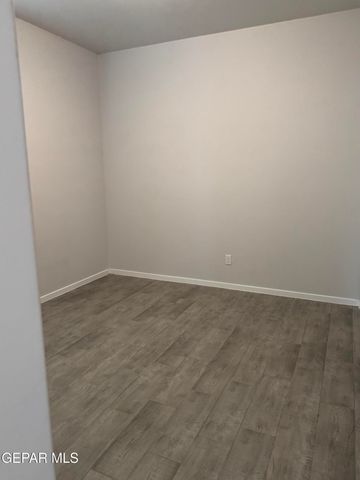 388 NAILSEAS Place, El Paso, TX 79928