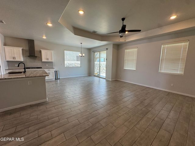 388 NAILSEAS Place, El Paso, TX 79928