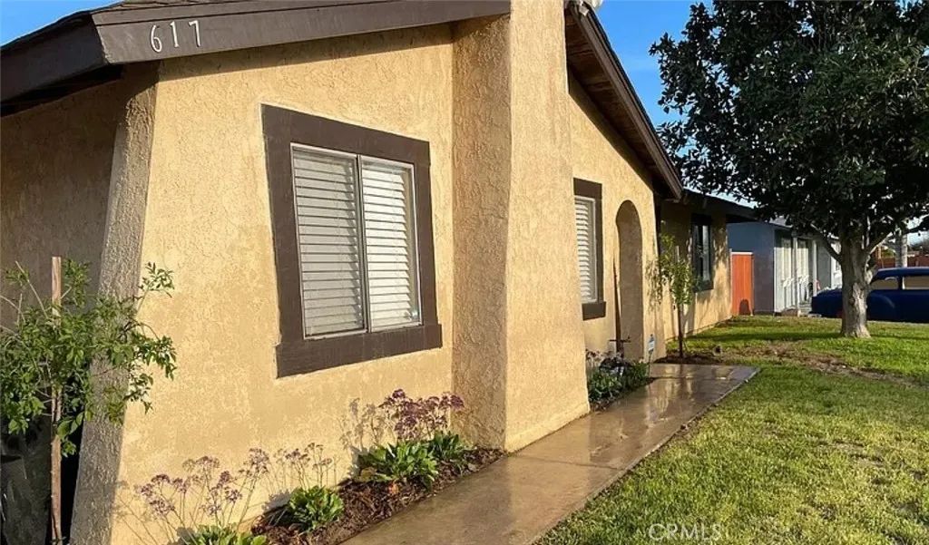 617 S Spruce Avenue, Rialto, CA 92376