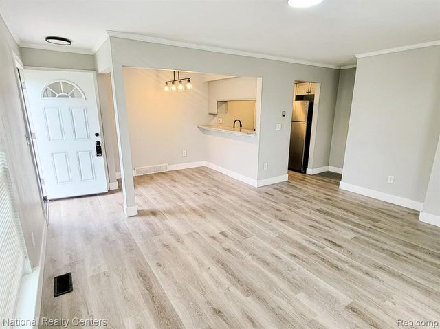 35299 Terrybrook Drive, Sterling Heights, MI 48312