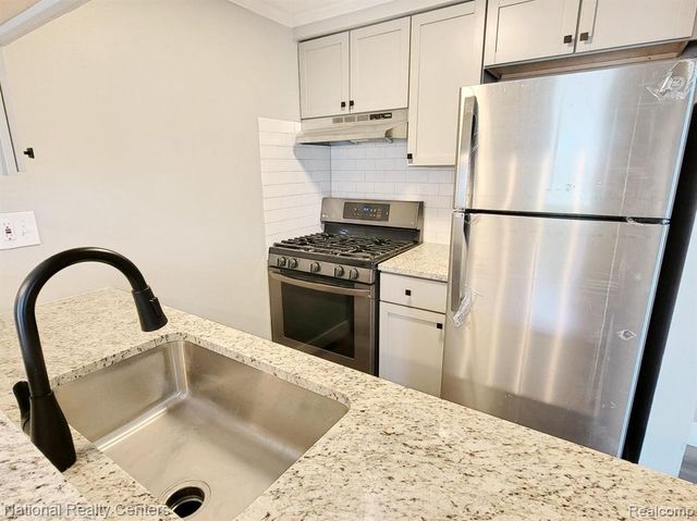 35299 Terrybrook Drive, Sterling Heights, MI 48312