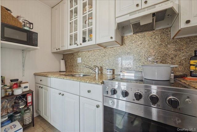 855 E Broadway 4G, Long Beach, NY 11561