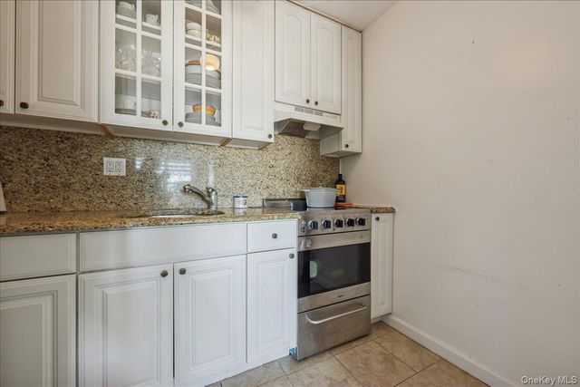 855 E Broadway 4G, Long Beach, NY 11561