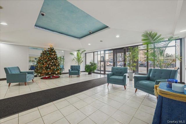 855 E Broadway 4G, Long Beach, NY 11561