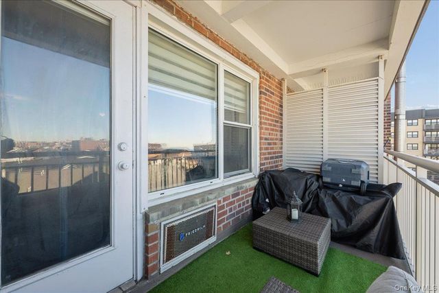 855 E Broadway 4G, Long Beach, NY 11561