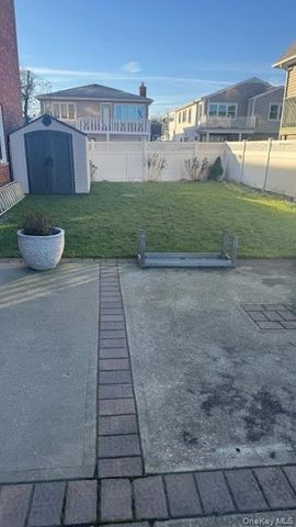 855 E Broadway 4G, Long Beach, NY 11561