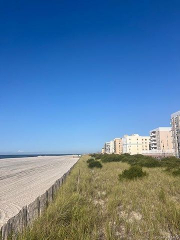 855 E Broadway 4G, Long Beach, NY 11561