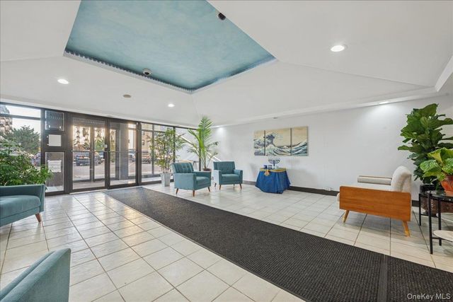 855 E Broadway 4G, Long Beach, NY 11561