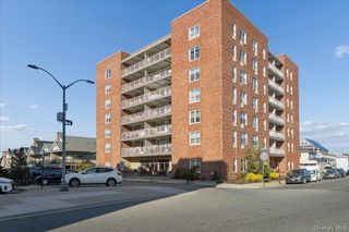 855 E Broadway 4G, Long Beach, NY 11561