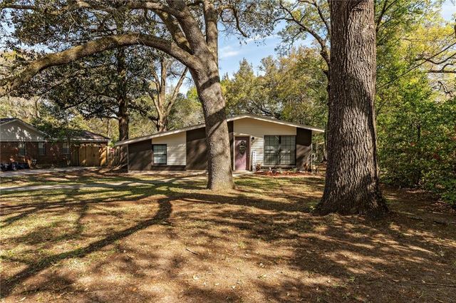 5404 Forest Park Drive, Mobile, AL 36618