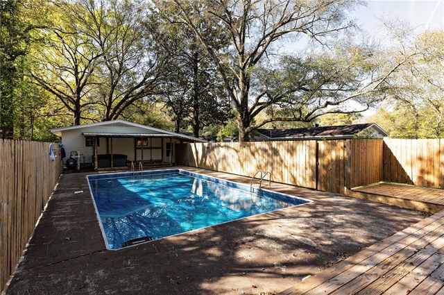 5404 Forest Park Drive, Mobile, AL 36618