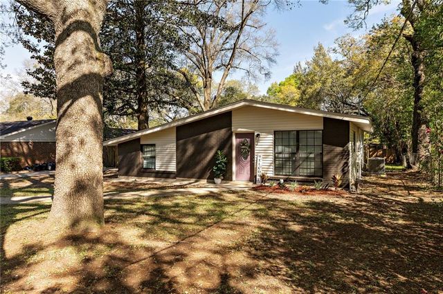 5404 Forest Park Drive, Mobile, AL 36618