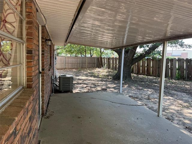 2008 Lyndon Circle, The Village, OK 73120