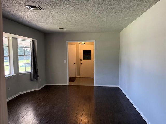 2008 Lyndon Circle, The Village, OK 73120