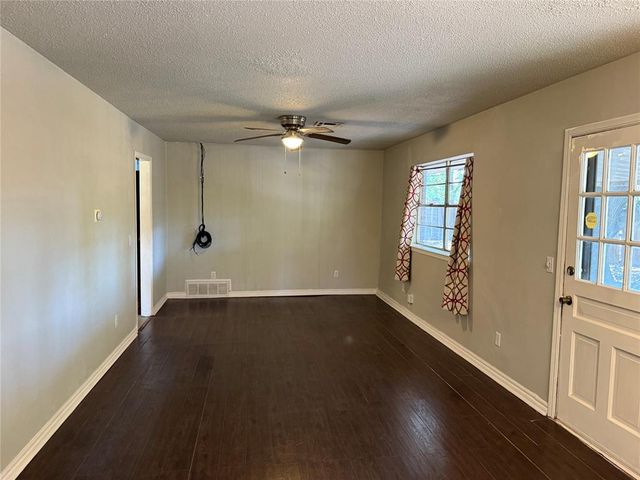 2008 Lyndon Circle, The Village, OK 73120