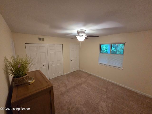 59 Lake Ave, Louisville, KY 40206