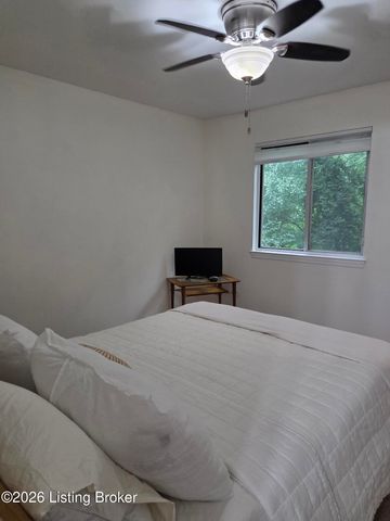 59 Lake Ave, Louisville, KY 40206