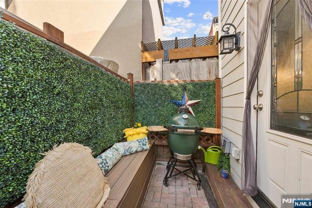62 Willow Terrace, Hoboken, NJ 07030