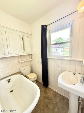 328 Marmion Avenue, Youngstown, OH 44507