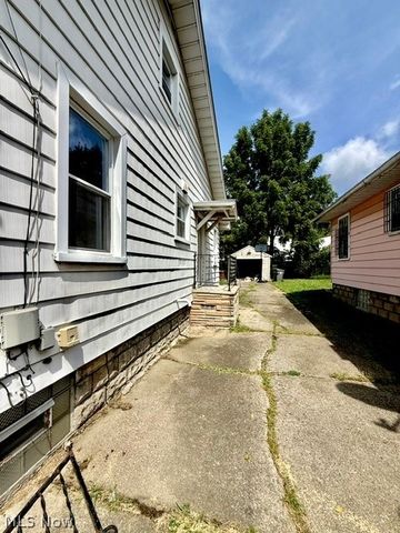 328 Marmion Avenue, Youngstown, OH 44507