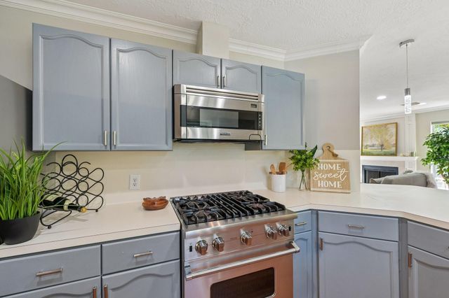 126 Selkirk Drive, Sugar Land, TX 77479