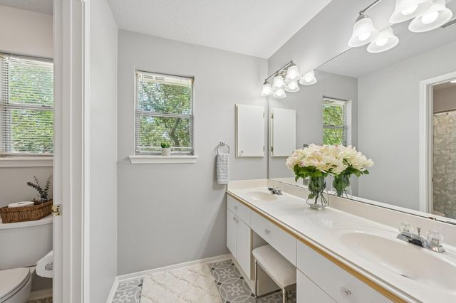 126 Selkirk Drive, Sugar Land, TX 77479
