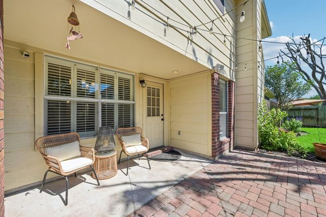 126 Selkirk Drive, Sugar Land, TX 77479