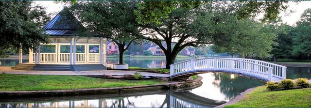 126 Selkirk Drive, Sugar Land, TX 77479