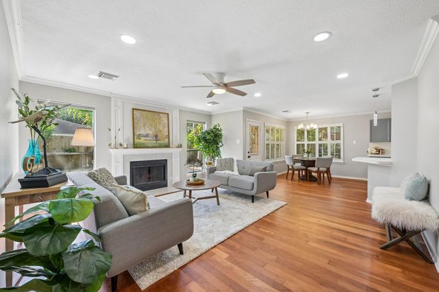126 Selkirk Drive, Sugar Land, TX 77479