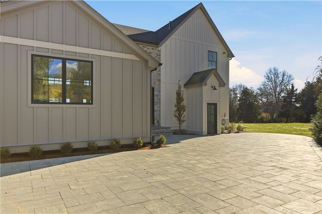 27 Marcello Drive, Jamestown, RI 02835