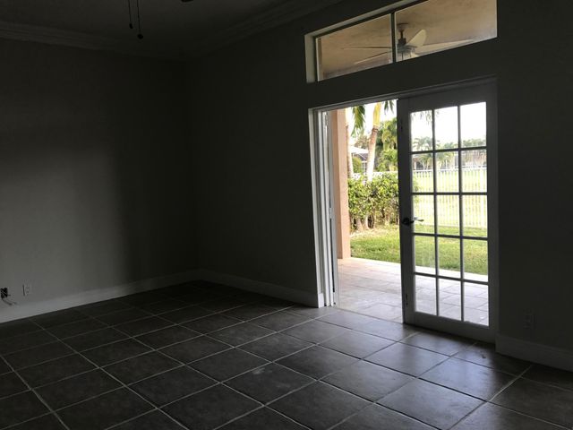 6292 Shadow Tree Lane, Lake Worth, FL 33463