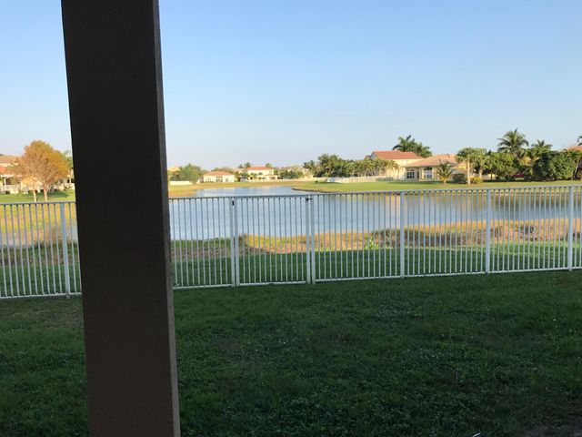 6292 Shadow Tree Lane, Lake Worth, FL 33463