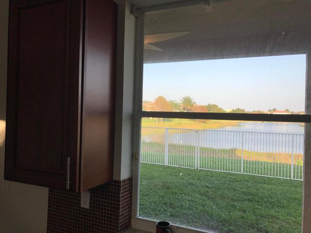 6292 Shadow Tree Lane, Lake Worth, FL 33463