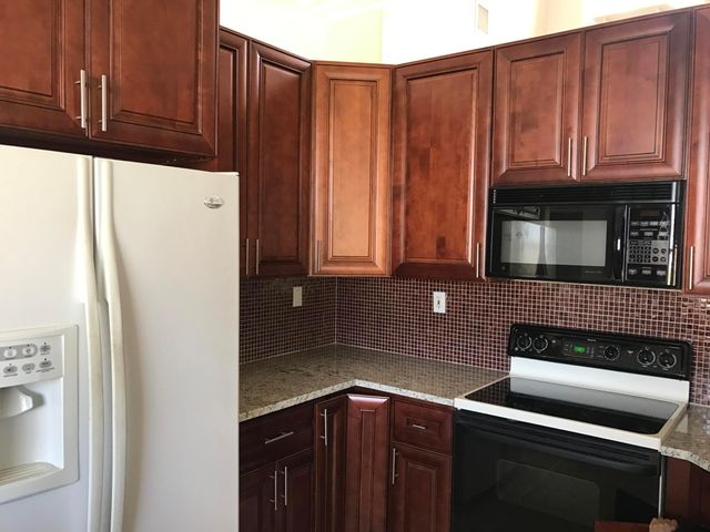 6292 Shadow Tree Lane, Lake Worth, FL 33463