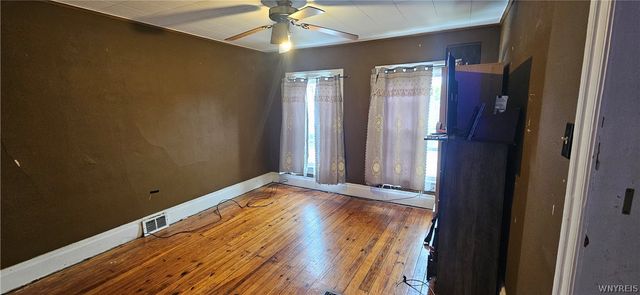 2906 Pine Avenue, Niagara Falls, NY 14301
