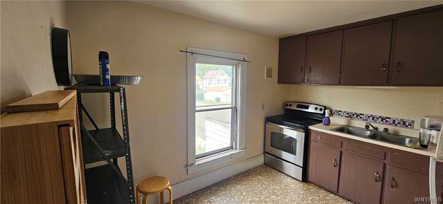 2906 Pine Avenue, Niagara Falls, NY 14301