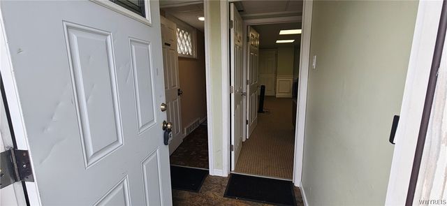 2906 Pine Avenue, Niagara Falls, NY 14301