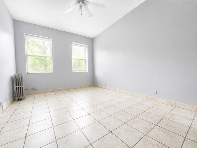 4764 N Virginia Avenue 212, Chicago, IL 60625
