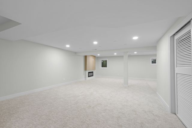 1935 Mission Hills Lane, Northbrook, IL 60062