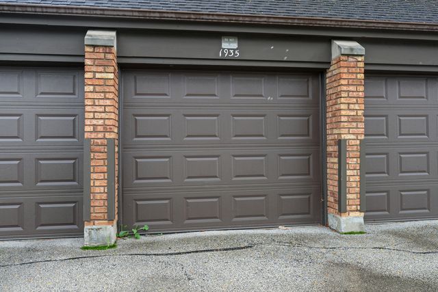 1935 Mission Hills Lane, Northbrook, IL 60062